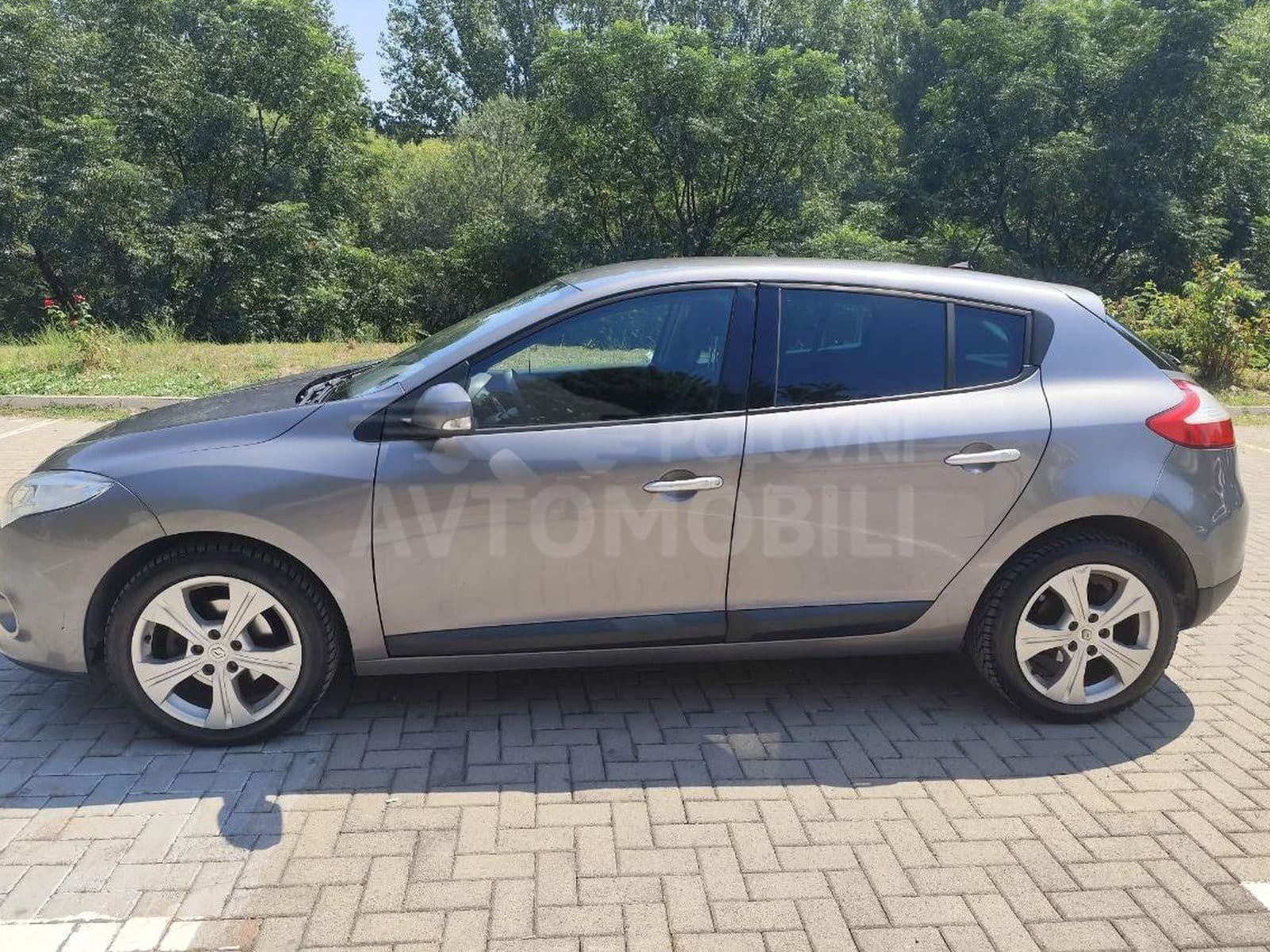 СЕ ПРОДАВА RENAULT MEGANE 1.5DCI